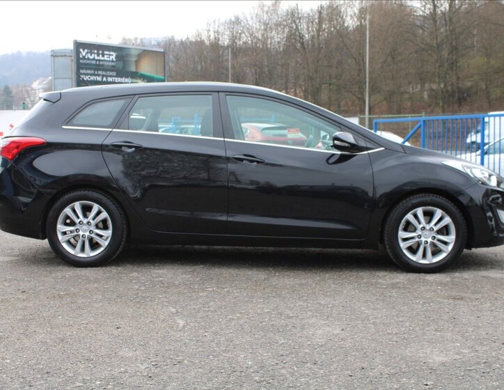 Hyundai i30 Kombi 1,6 l 88 kw