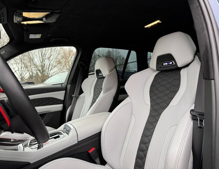 BMW X5 SUV / Terénní 4,4 l 460 kw