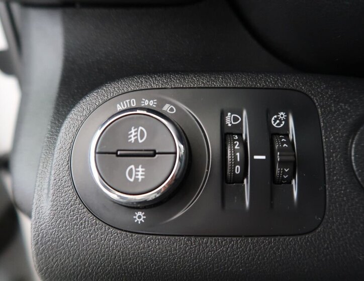 Opel Combo MPV 1,5 l 96 kw