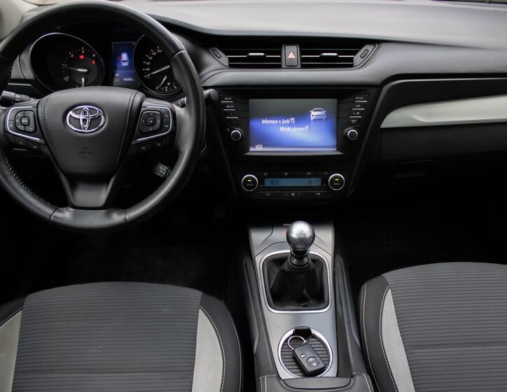 Toyota Avensis Kombi 1,6 l 82 kw