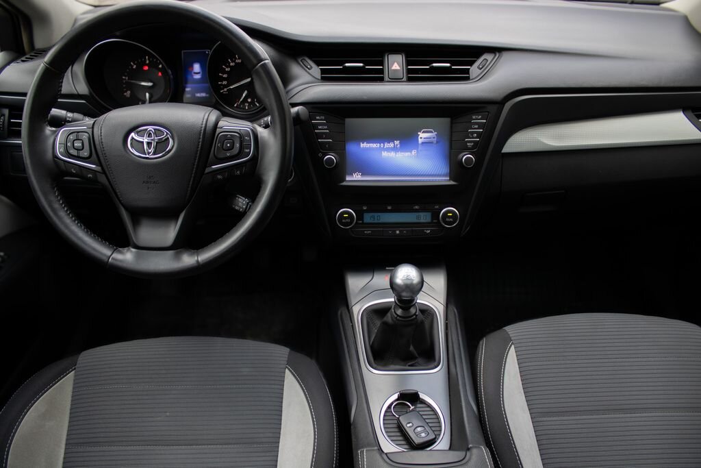 Toyota Avensis Kombi 1,6 l 82 kw