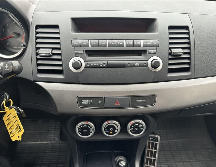 Mitsubishi Lancer Sedan 1,8 l 105 kw