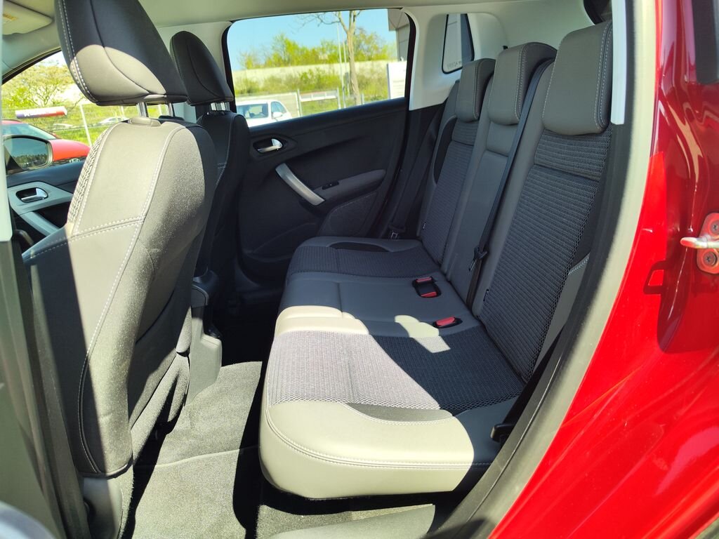 Peugeot 2008 SUV / Terénní 1,2 l 81 kw