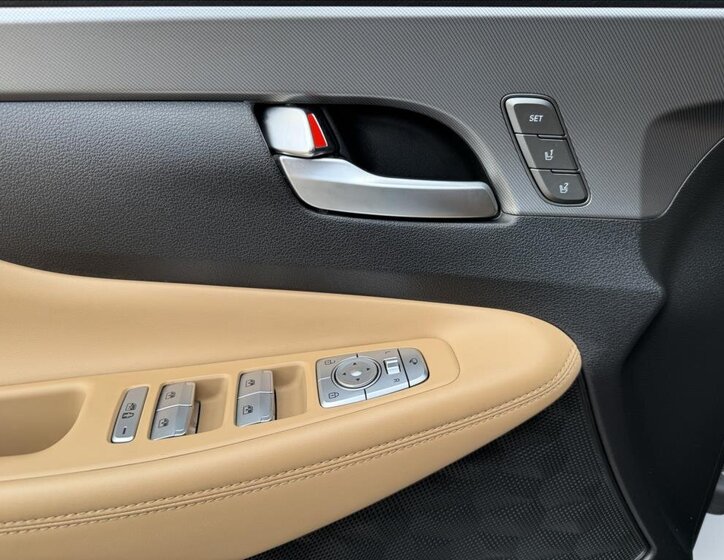 Hyundai Santa Fe SUV / Terénní 2,2 l 142 kw