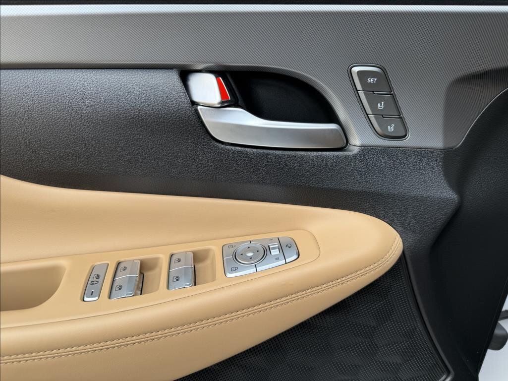 Hyundai Santa Fe SUV / Terénní 2,2 l 142 kw