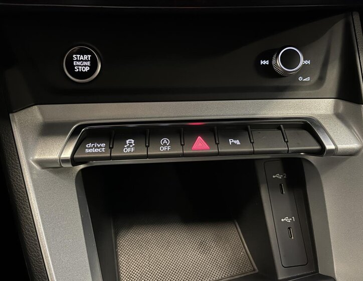 Audi Q3 SUV 1,5 l 110 kw