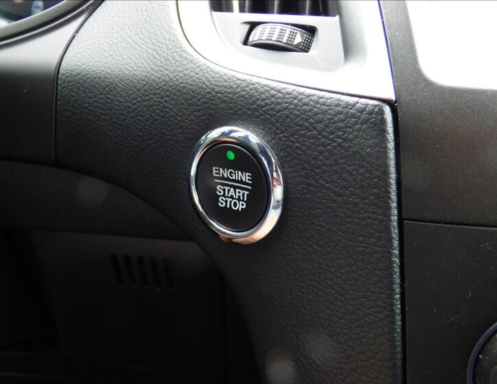 Ford S-MAX MPV 2,0 l 110 kw