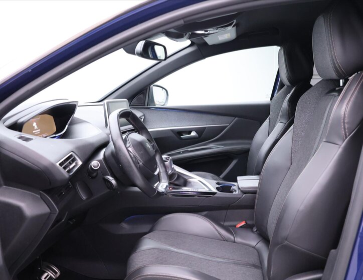 Peugeot 3008 SUV / Terénní 1,2 l 96 kw