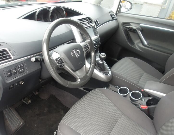 Toyota Verso MPV 1,6 l 82 kw