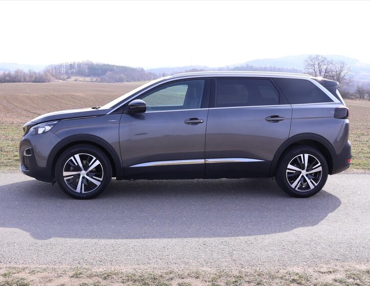Peugeot 5008 SUV / Terénní 1,2 l 96 kw