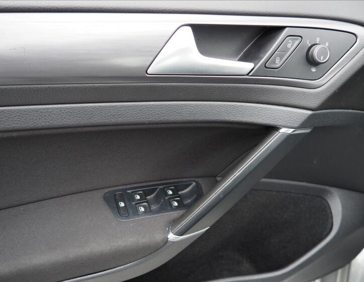 Volkswagen Golf Hatchback 1,6 l 85 kw