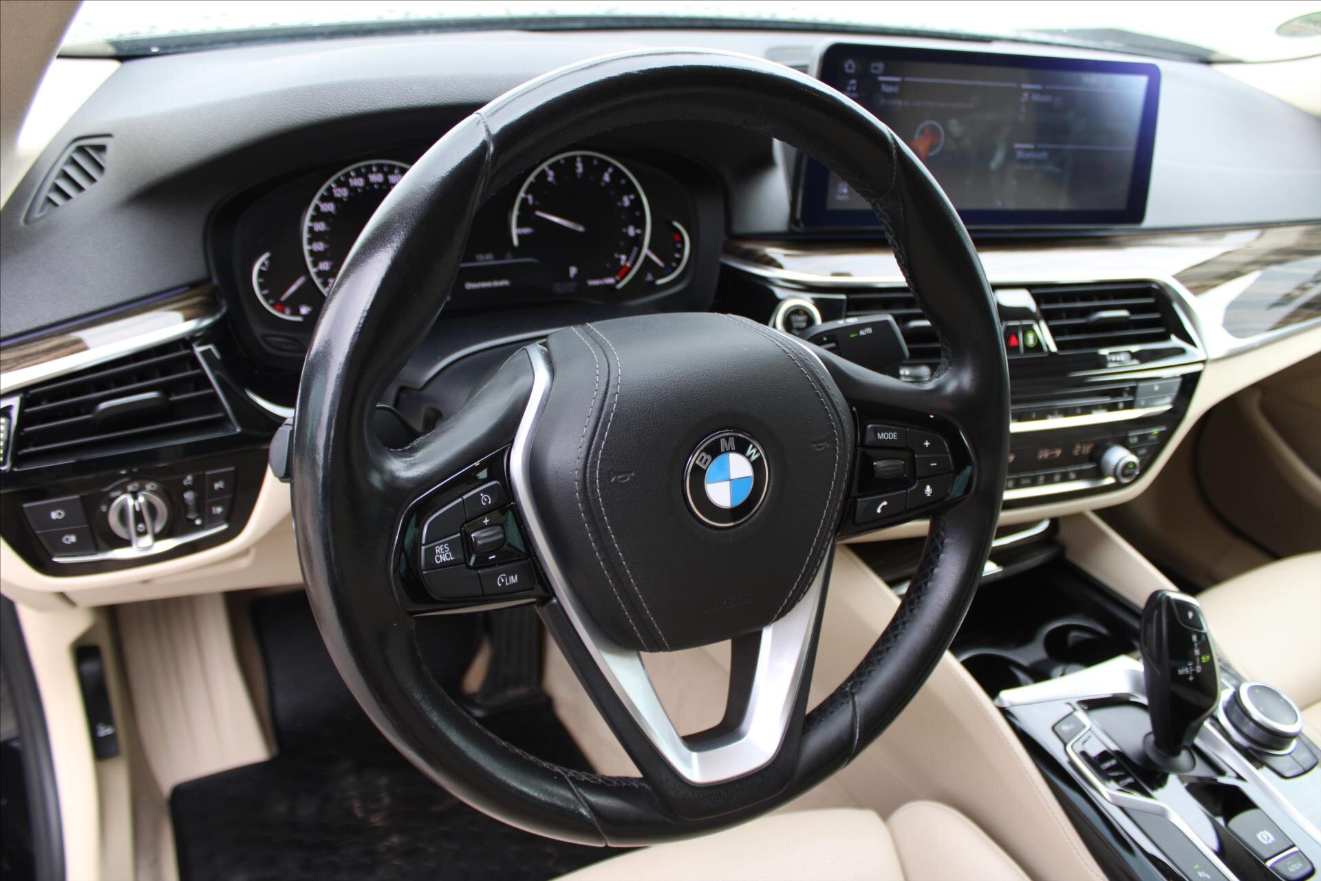 BMW Řada 5 Sedan / Limuzína 3,0 l 250 kw