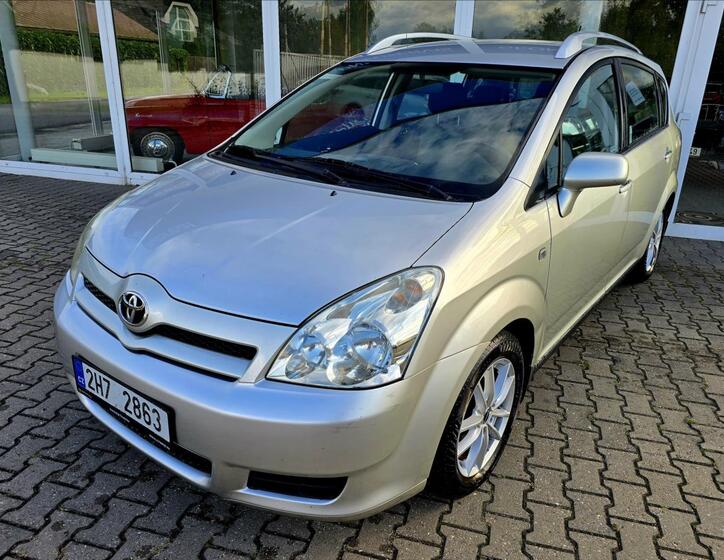 Toyota Corolla Verso 9