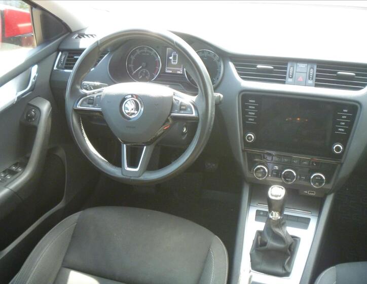 Škoda Octavia 14
