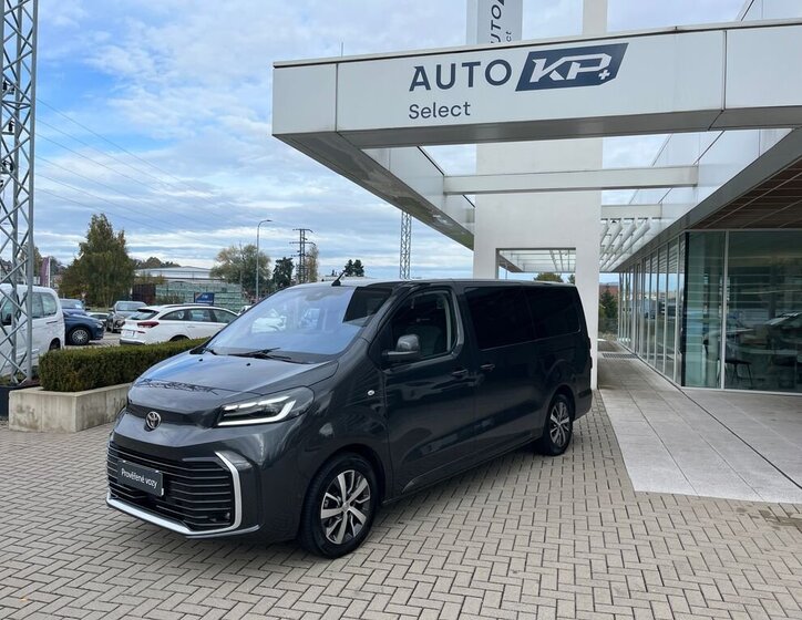 Toyota ProAce Verso 1