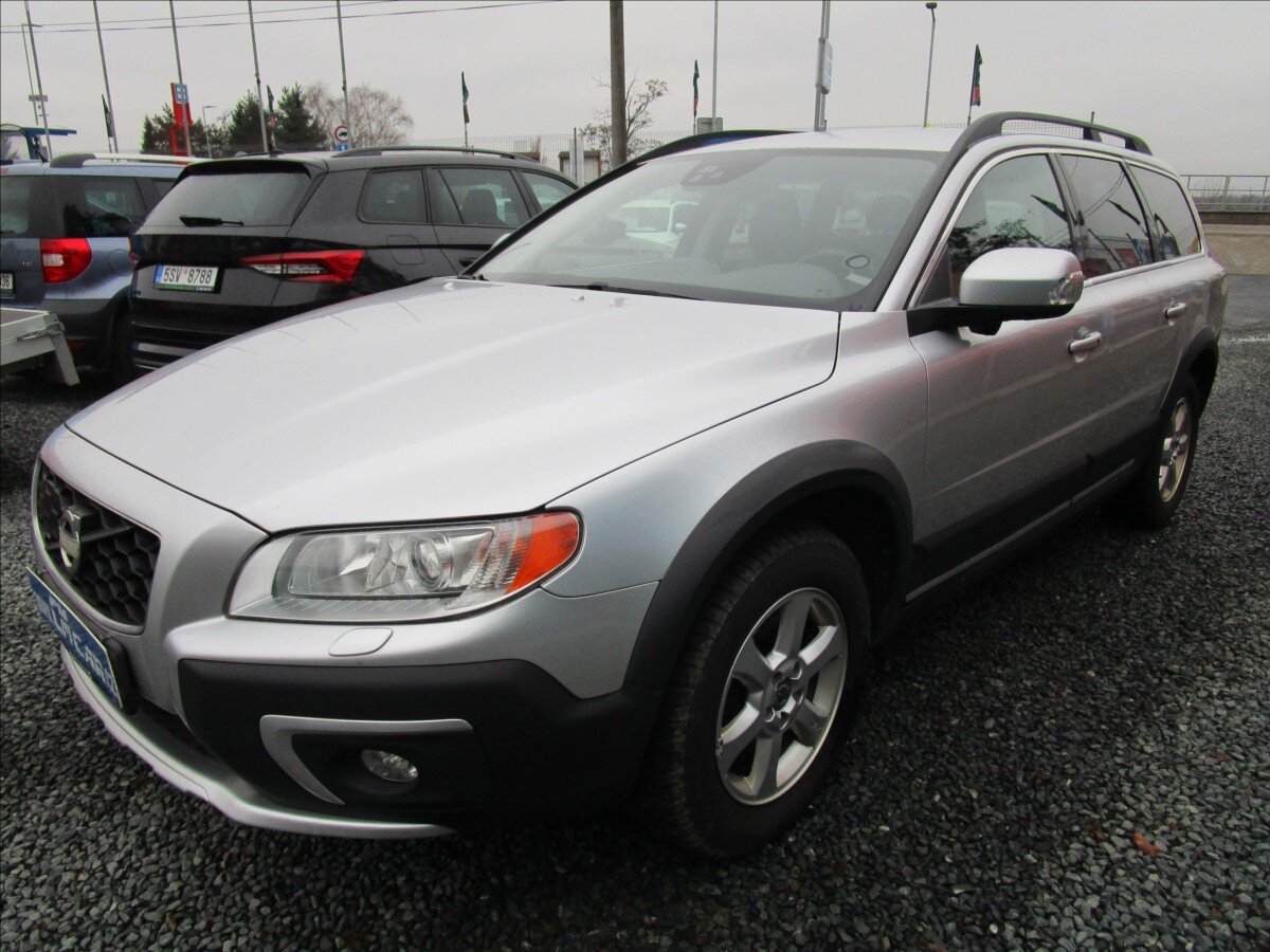 Volvo XC70 Kombi 2,4 l 158 kw