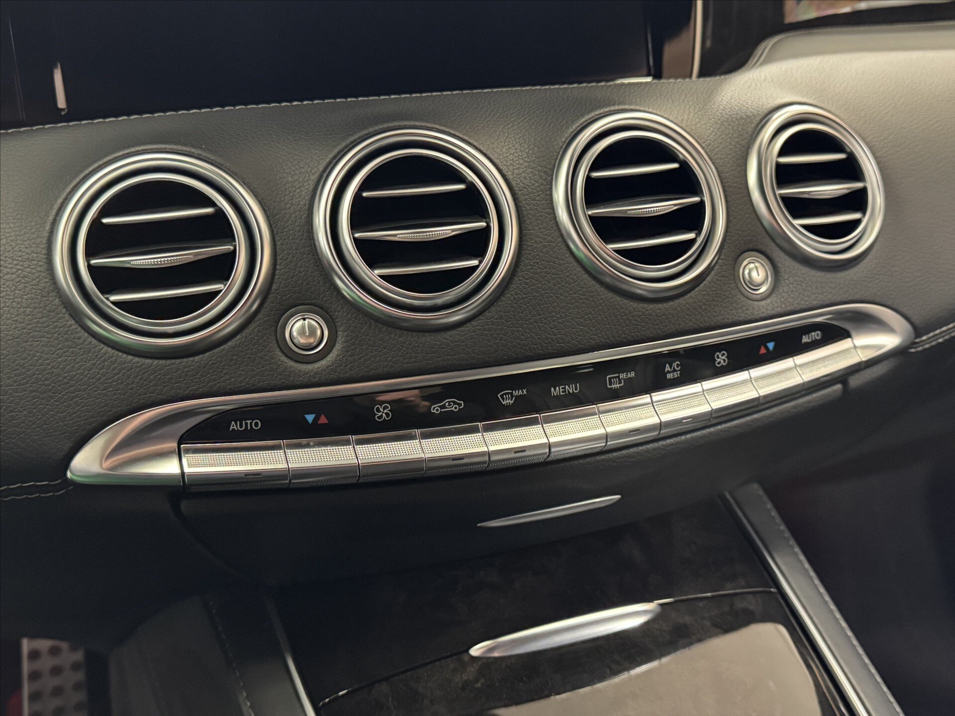 Mercedes-Benz Třídy S Kupé 4,7 l 335 kw