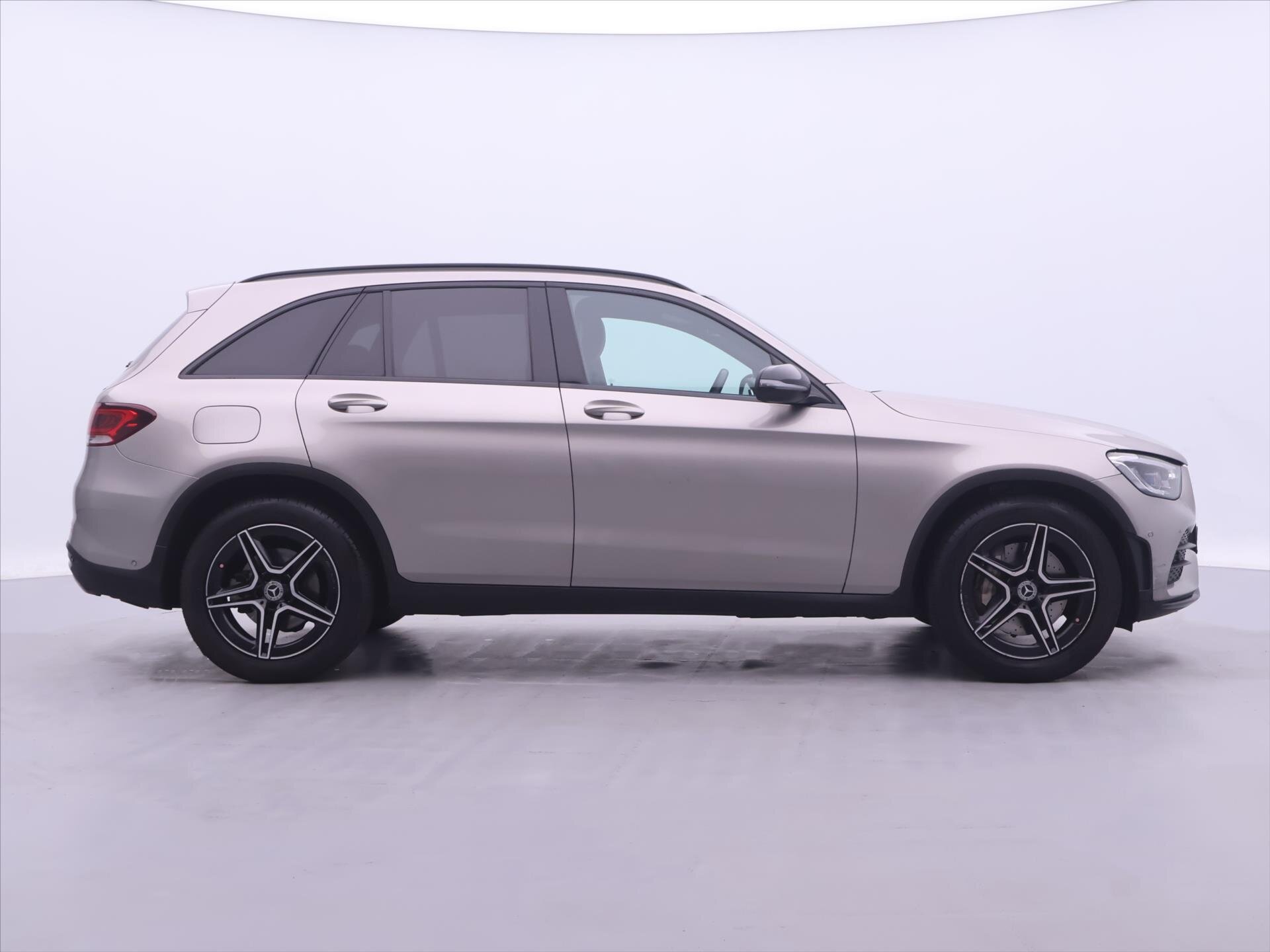 Mercedes-Benz GLC SUV 2,0 l 143 kw