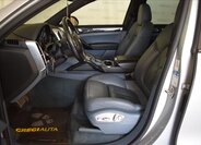 Porsche Cayenne SUV 4,8 l 405 kw