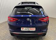 Alfa Romeo Stelvio 7
