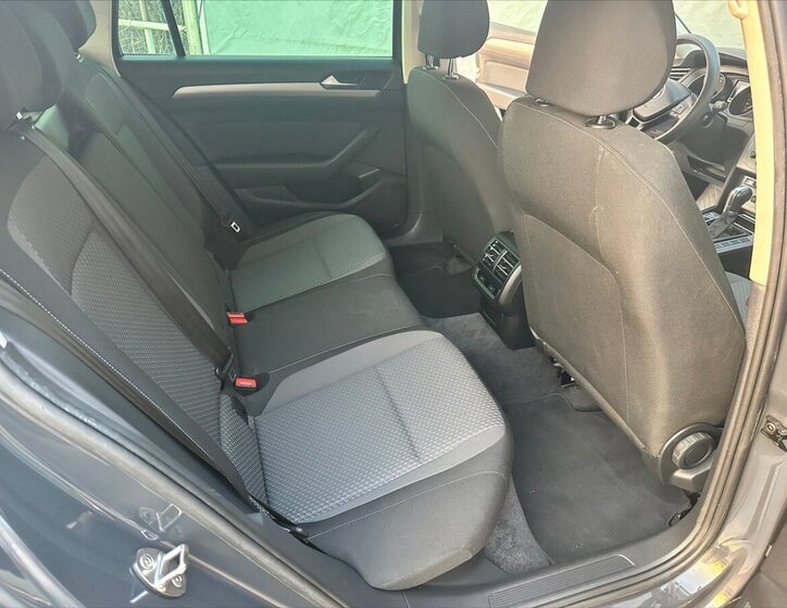 Volkswagen Passat Kombi 2,0 l 110 kw