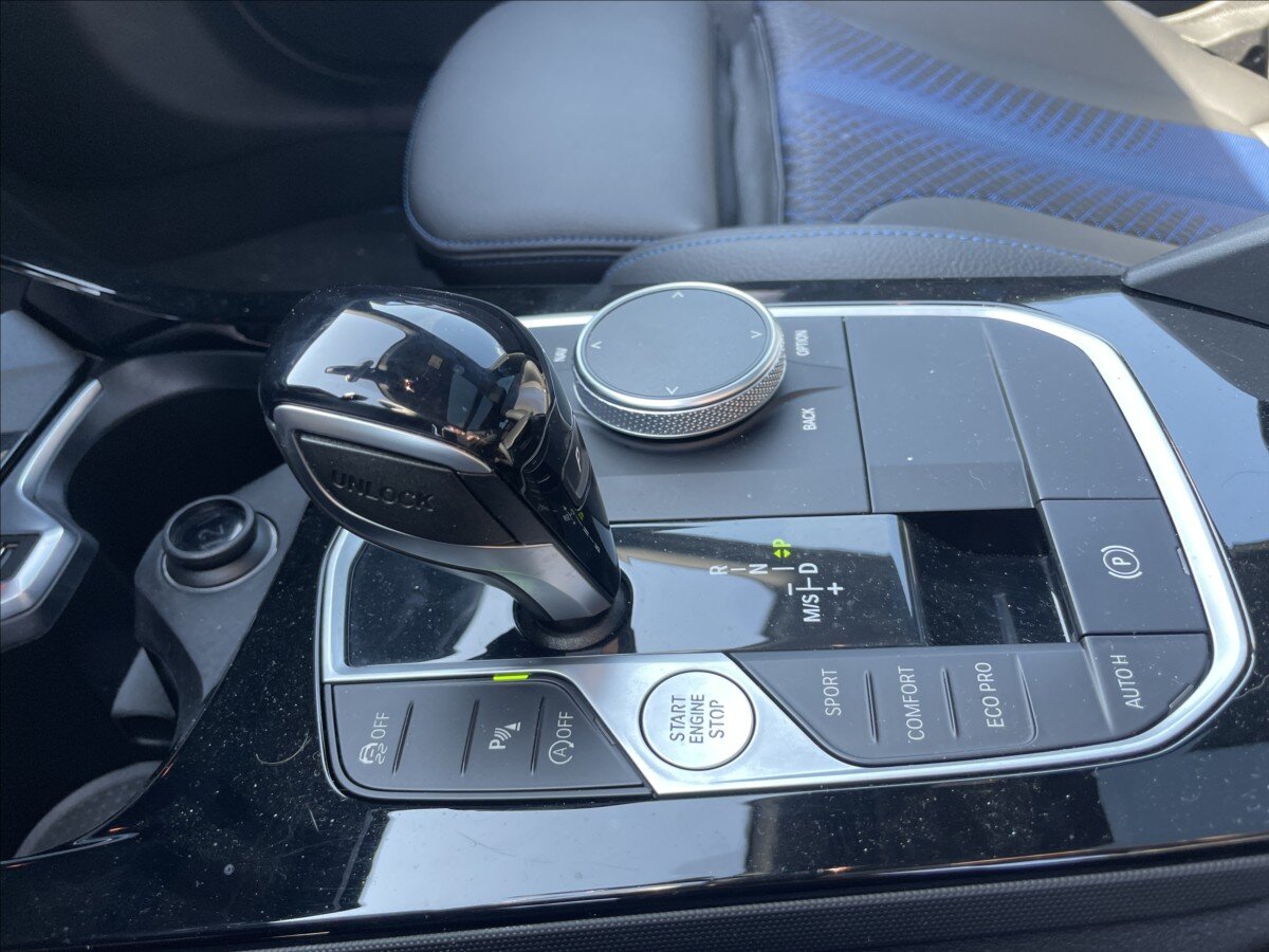 BMW Řada 2 Sedan / Limuzína 2,0 l 140 kw