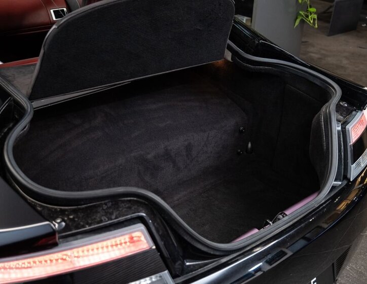 Aston Martin Vantage 15