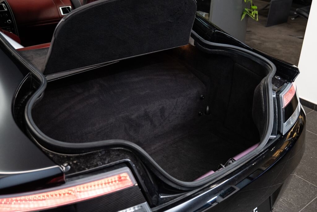 Aston Martin Vantage