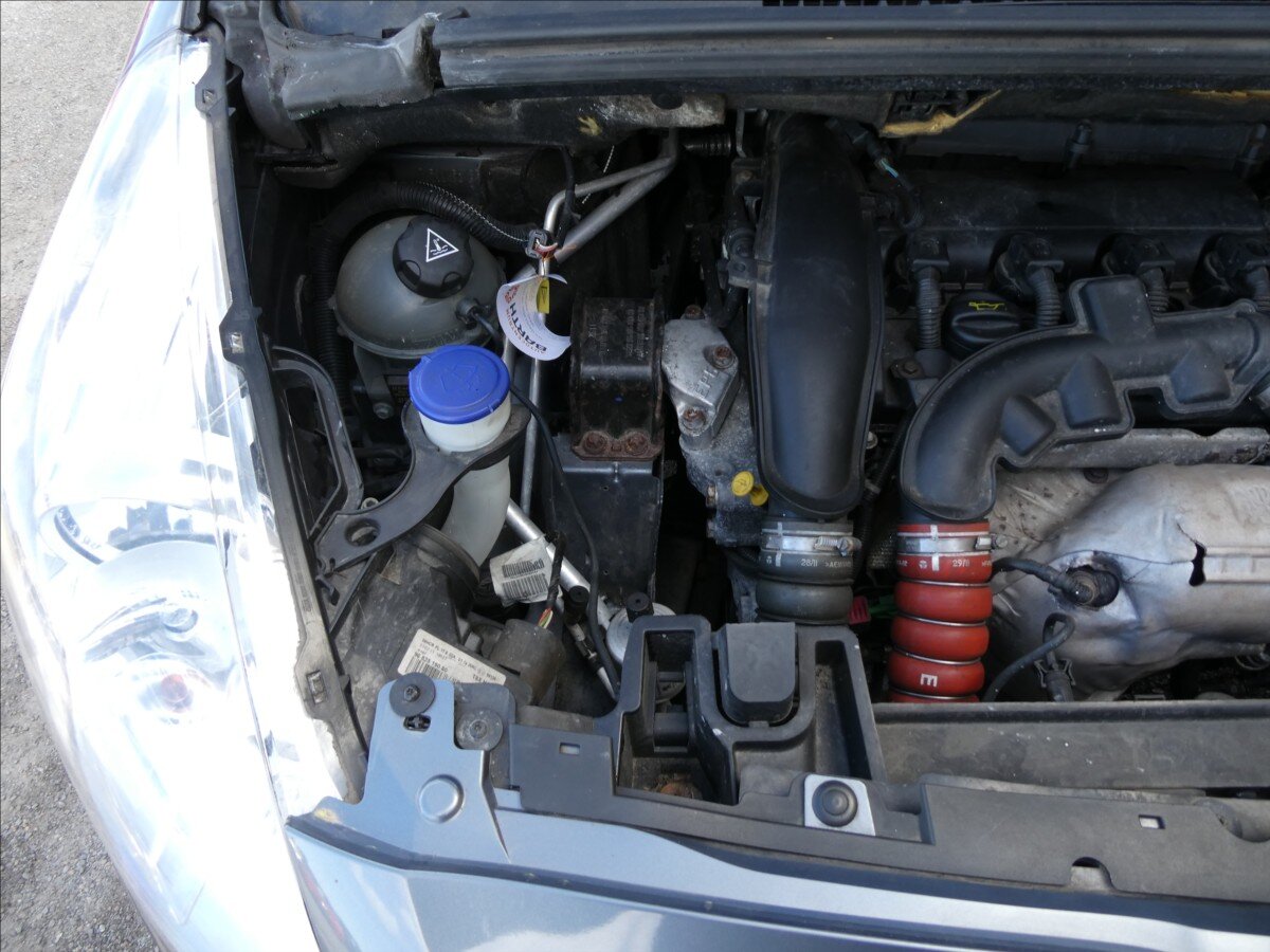 Peugeot 5008 MPV 1,6 l 115 kw