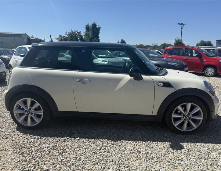Mini Cooper Hatchback 1,6 l 90 kw