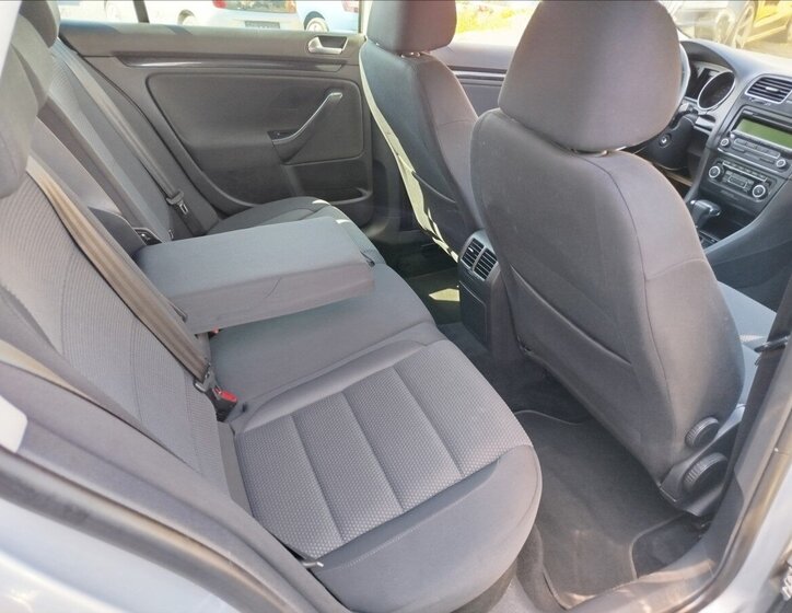 Volkswagen Golf Kombi 2,0 l 103 kw