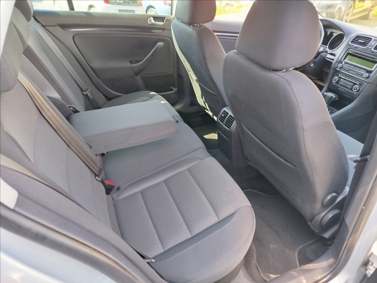 Volkswagen Golf Kombi 2,0 l 103 kw