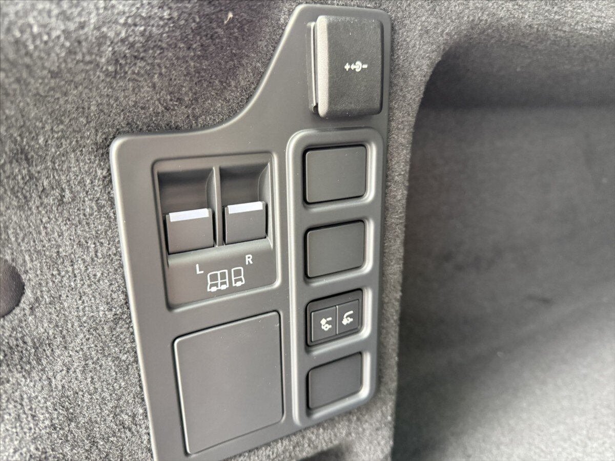 Land Rover Discovery SUV / Terénní 3,0 l 184 kw