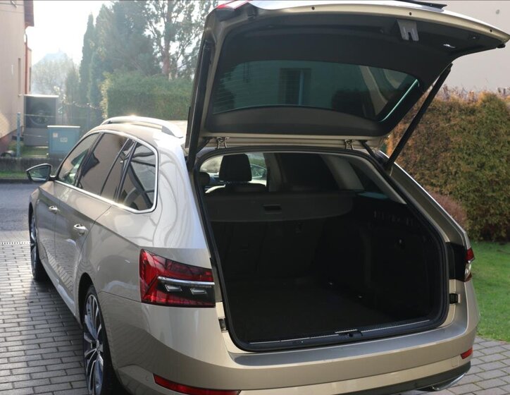 Škoda Superb Kombi 2,0 l 147 kw