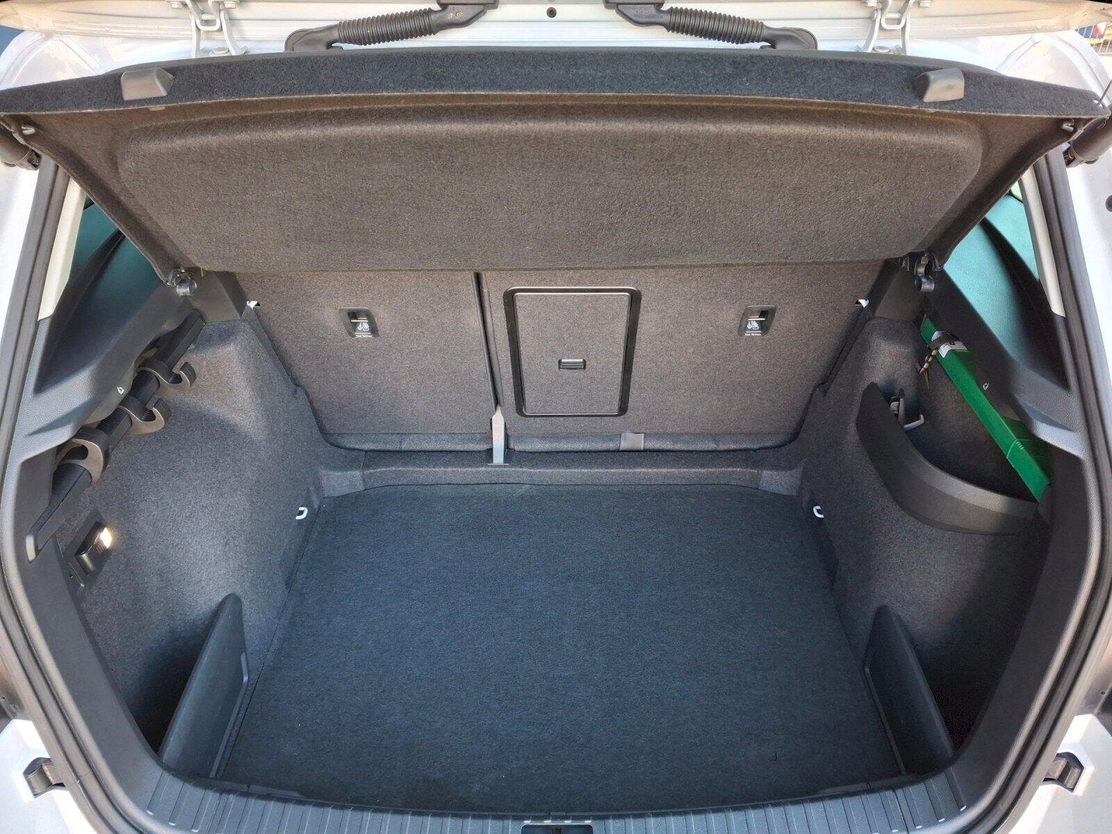 Škoda Karoq SUV / Terénní 1,5 l 110 kw