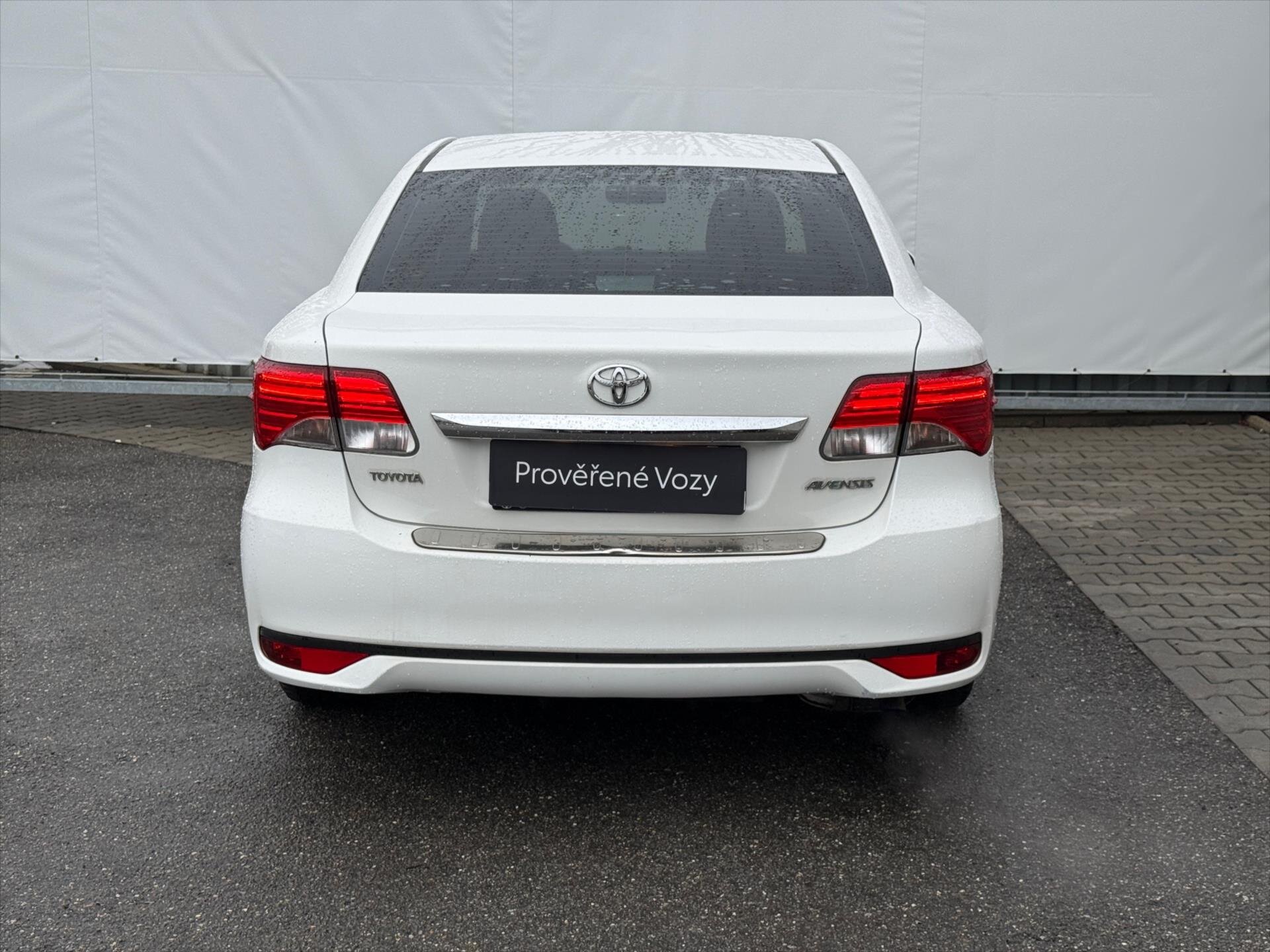 Toyota Avensis Sedan 1,6 l 97 kw