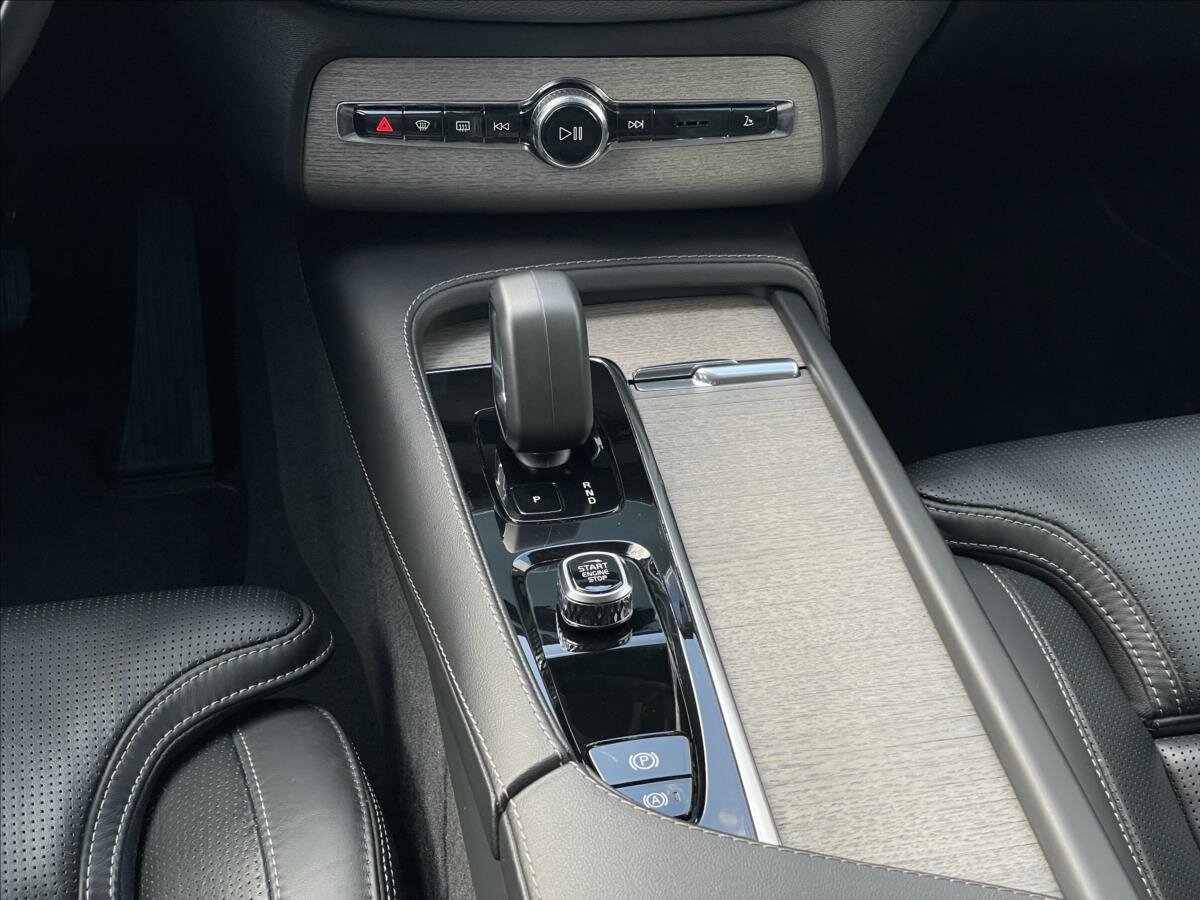 Volvo XC90 SUV 2,0 l 173 kw