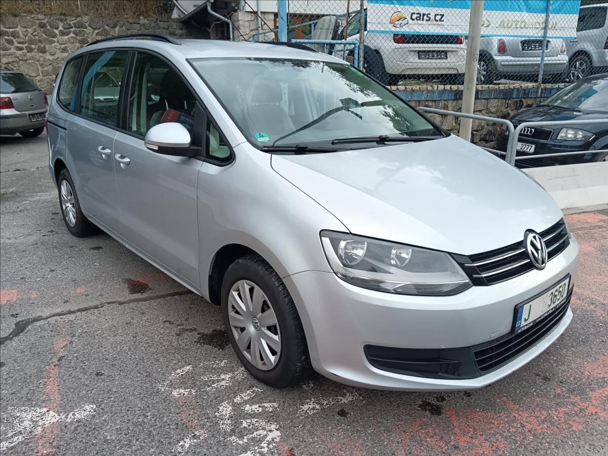 Volkswagen Sharan Kombi 2,0 l 103 kw