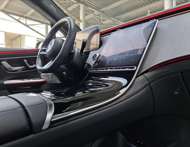 Mercedes-Benz EQE 16