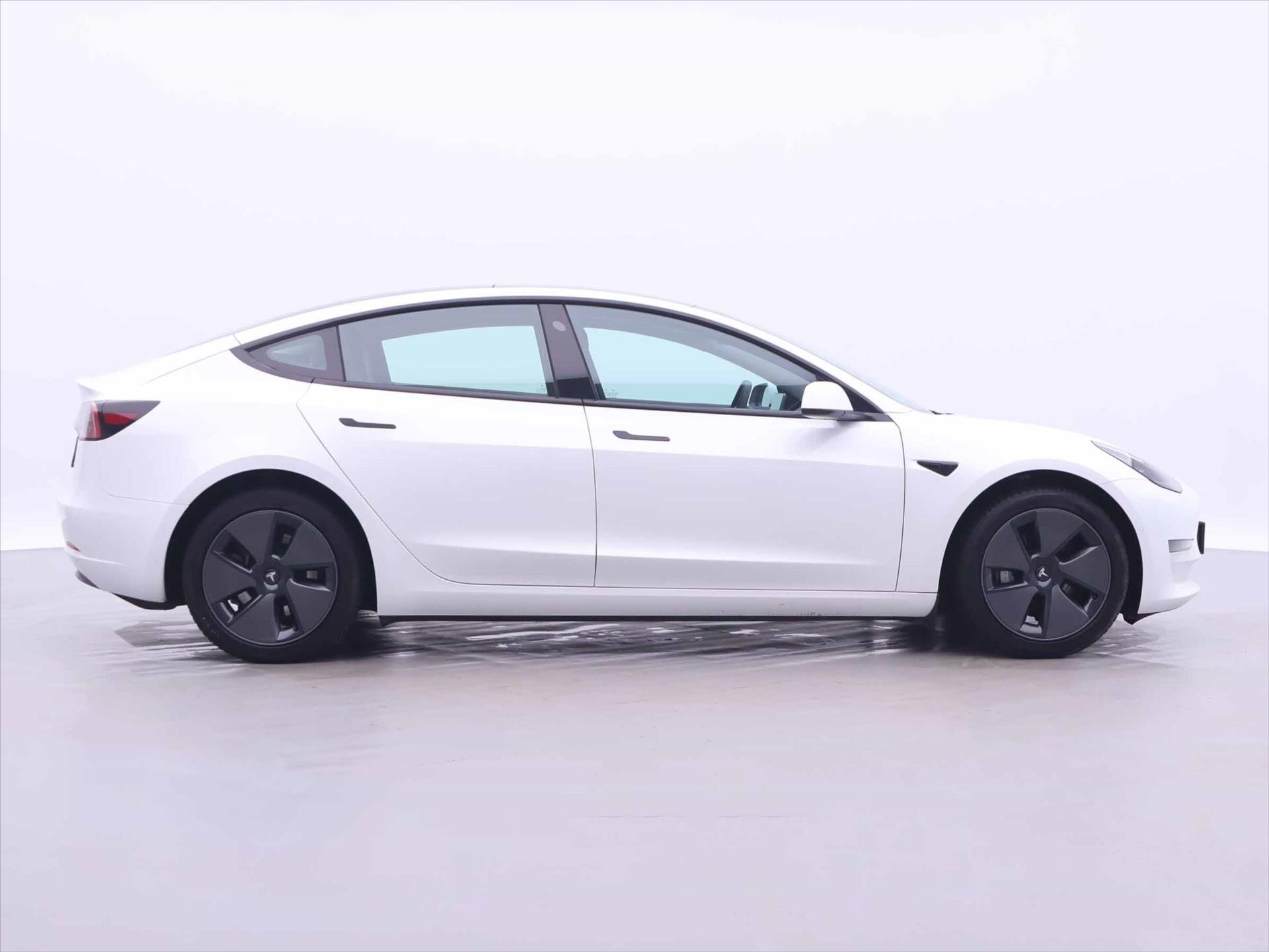 Tesla Model 3 Sedan 0,0 366 kw