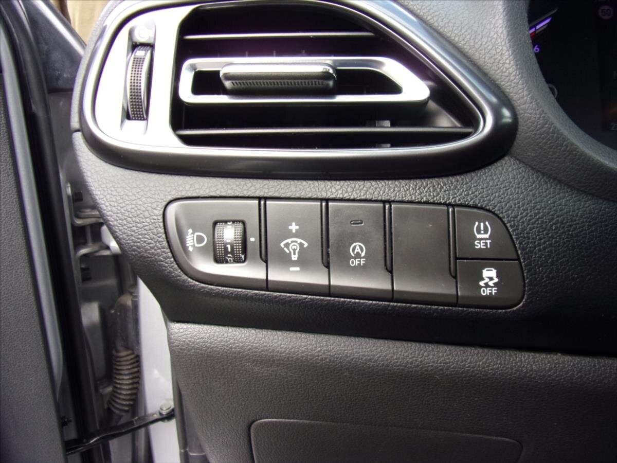 Hyundai i30 Hatchback 1,6 l 100 kw