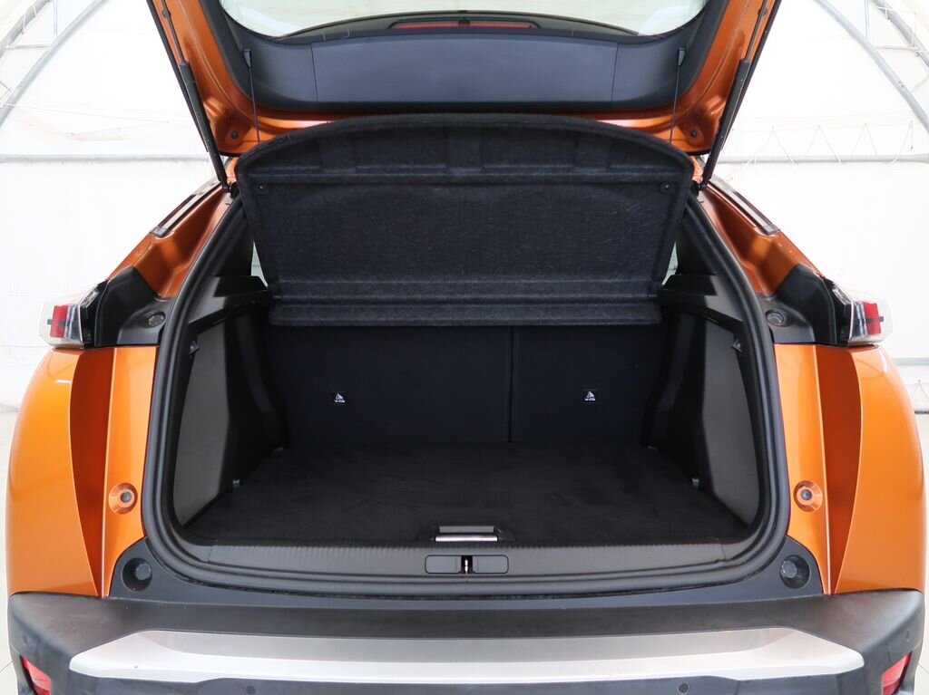 Peugeot 2008 SUV 1,2 l 96 kw