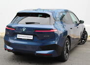 BMW iX 2