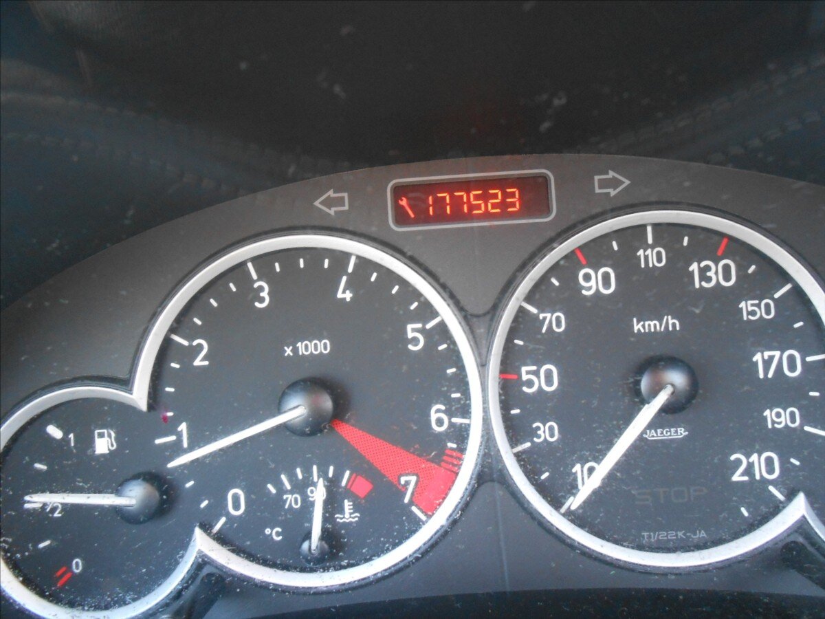 Peugeot 206 Kabriolet 1,6 l 80 kw