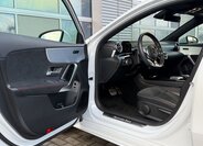 Mercedes-Benz Třídy A Hatchback 1,3 l 118 kw