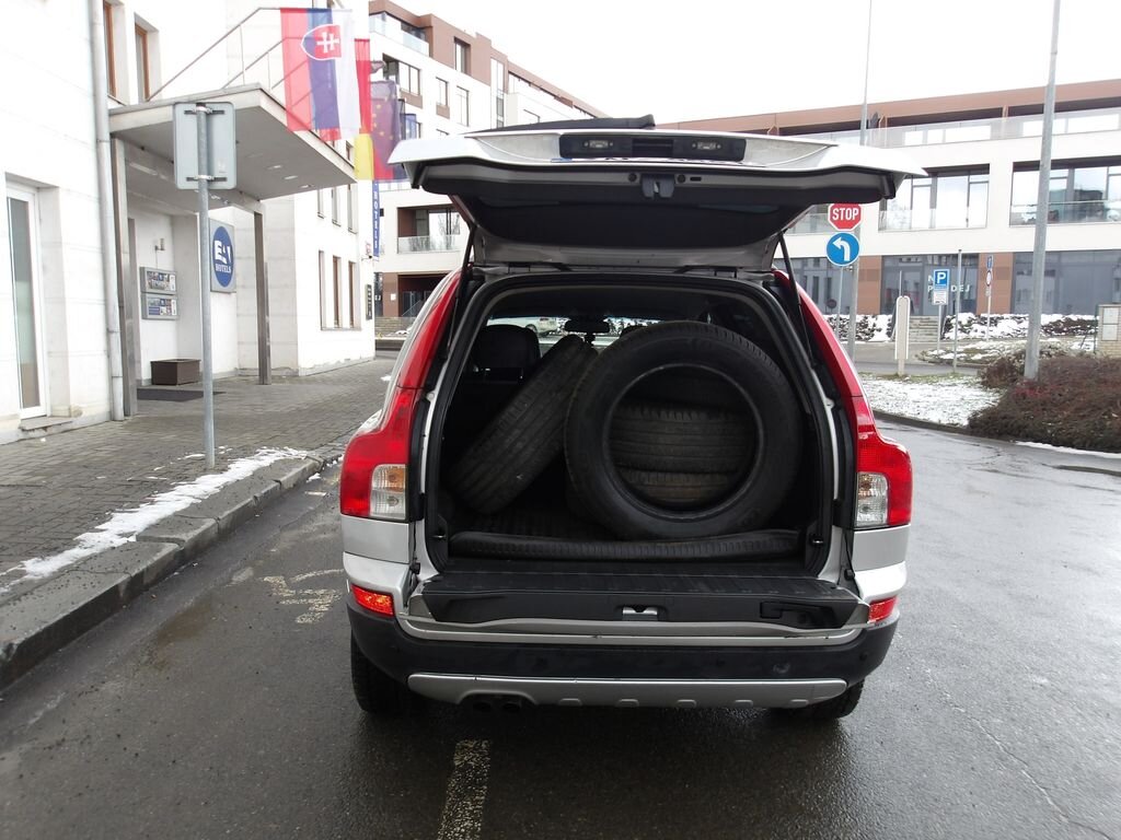 Volvo XC90 SUV 2,4 l 136 kw