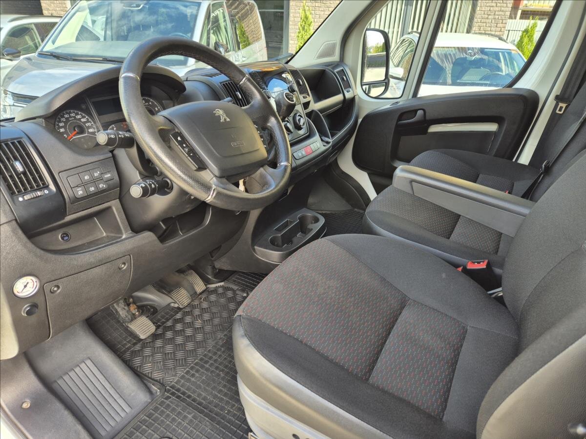 Peugeot Boxer Skříň 2,2 l 121 kw