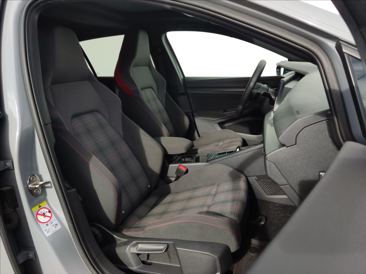 Volkswagen Golf Hatchback 2,0 l 180 kw