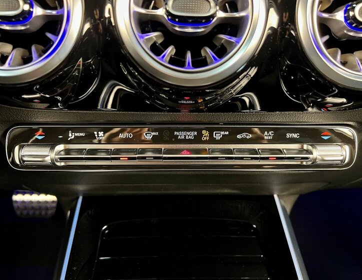 Mercedes-Benz GLA 29