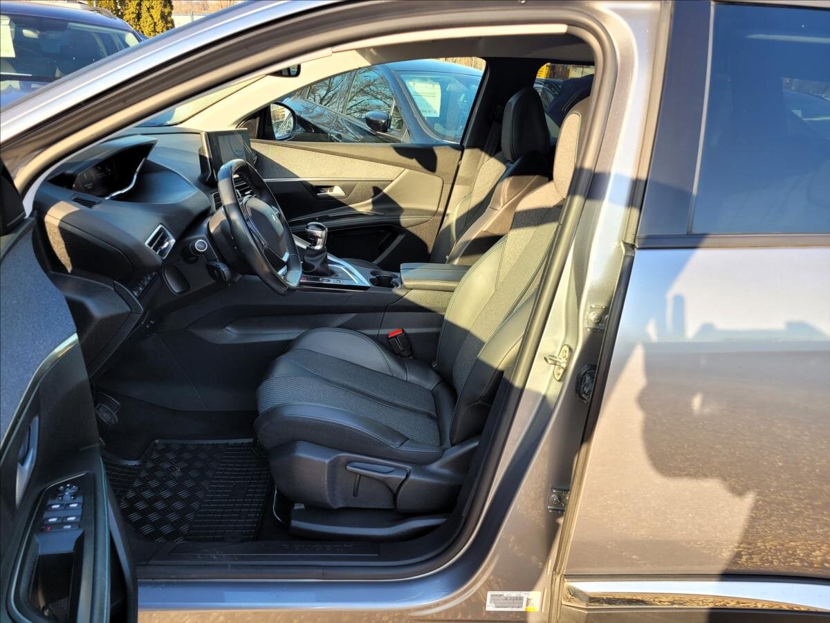 Peugeot 5008 SUV / Terénní 1,5 l 96 kw